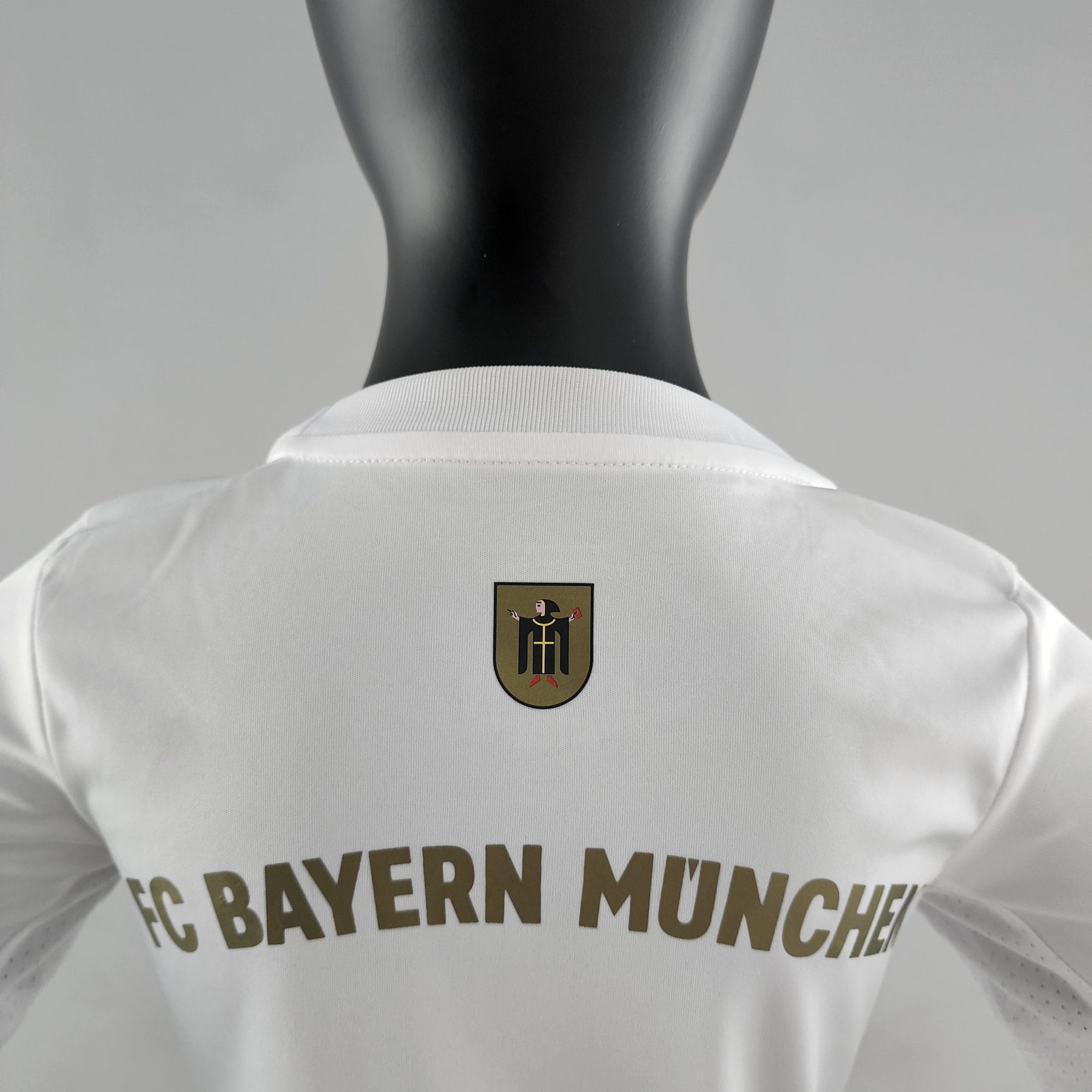 Kit Infantil Bayern Reserva 22/23