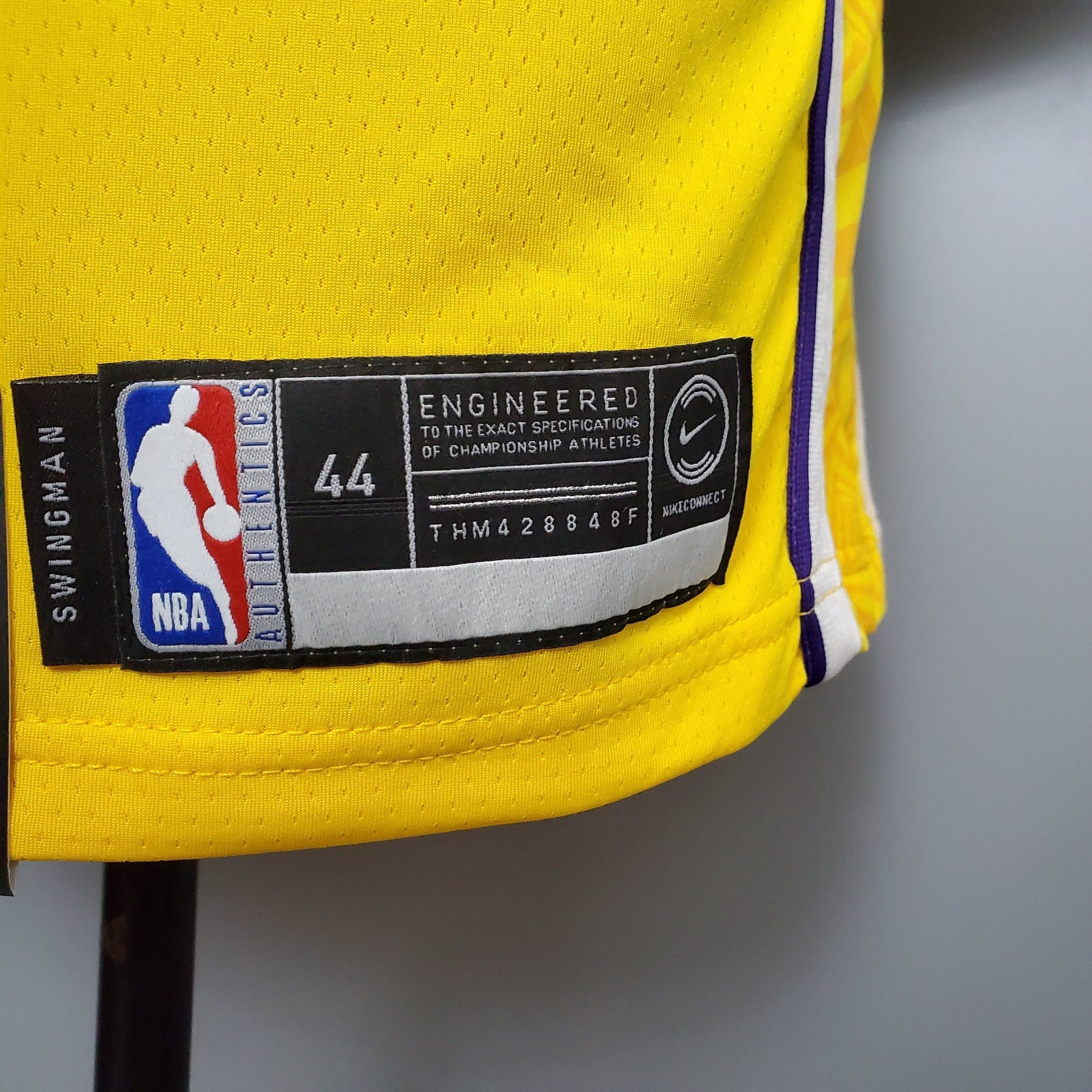 Camisa NBA Lakers #8 Bryant V-neck Nike Connection - 23/24