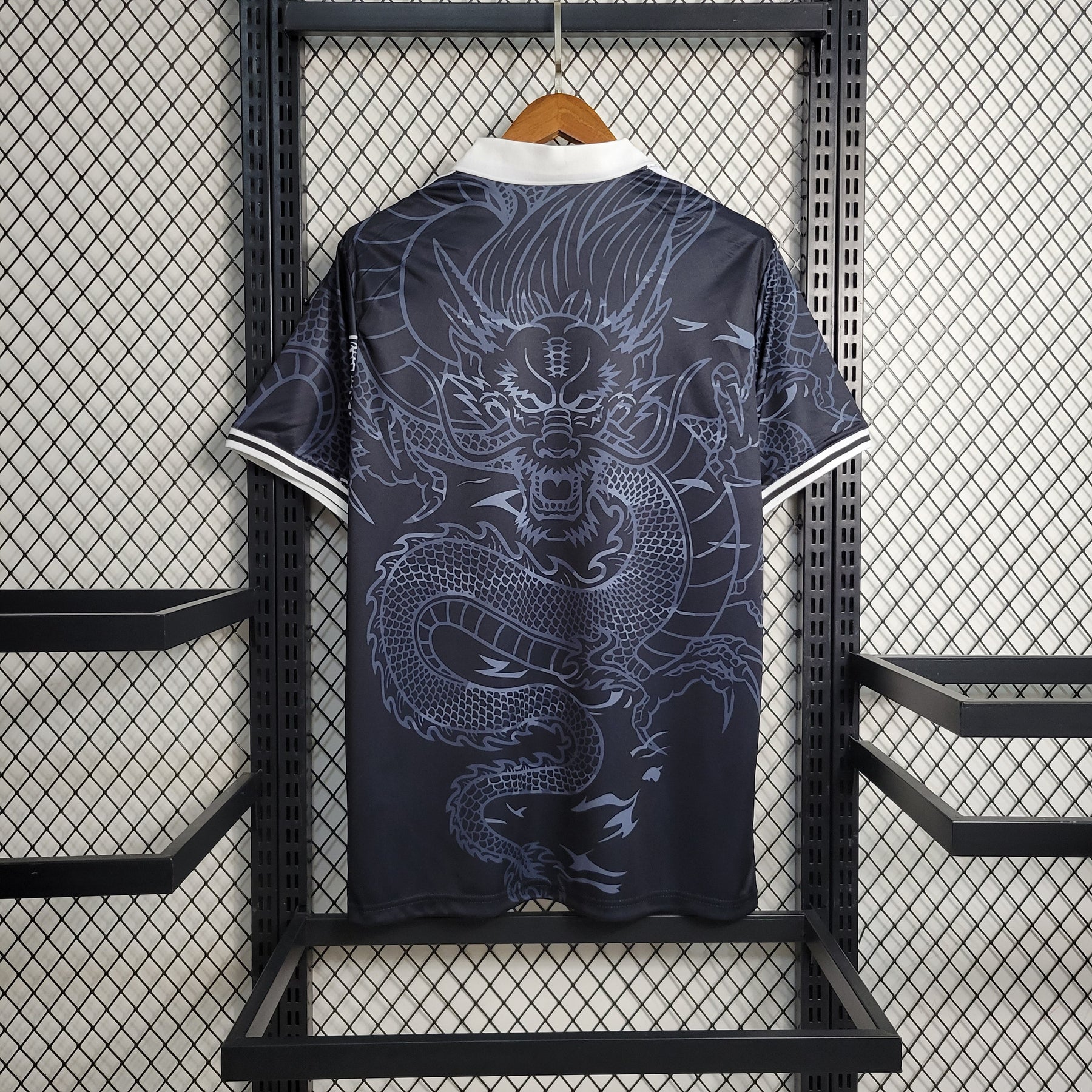 Camisa Real Madrid Black Edição Especial 23/24 - Versão Torcedor
